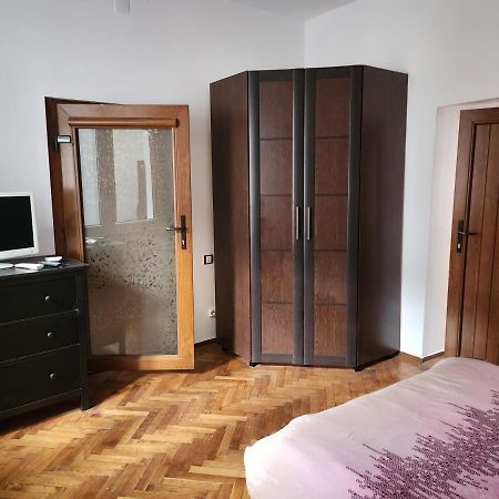 Apartamento A&L House Braşov Exterior foto