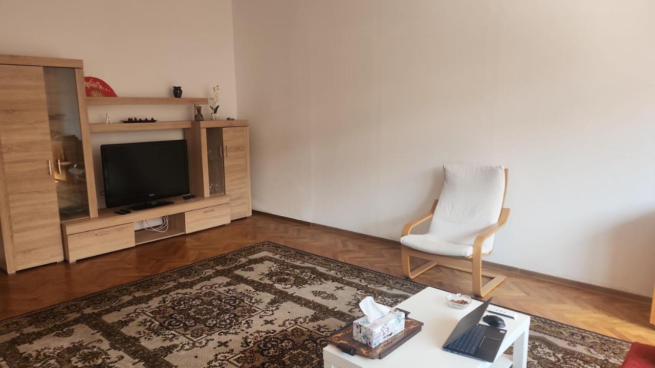 Apartamento A&L House Braşov Exterior foto